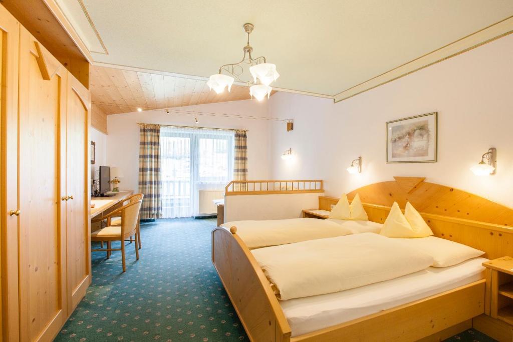 Hotel & Appartements Alpenresidenz Viktoria Neustift im Stubaital Rom bilde